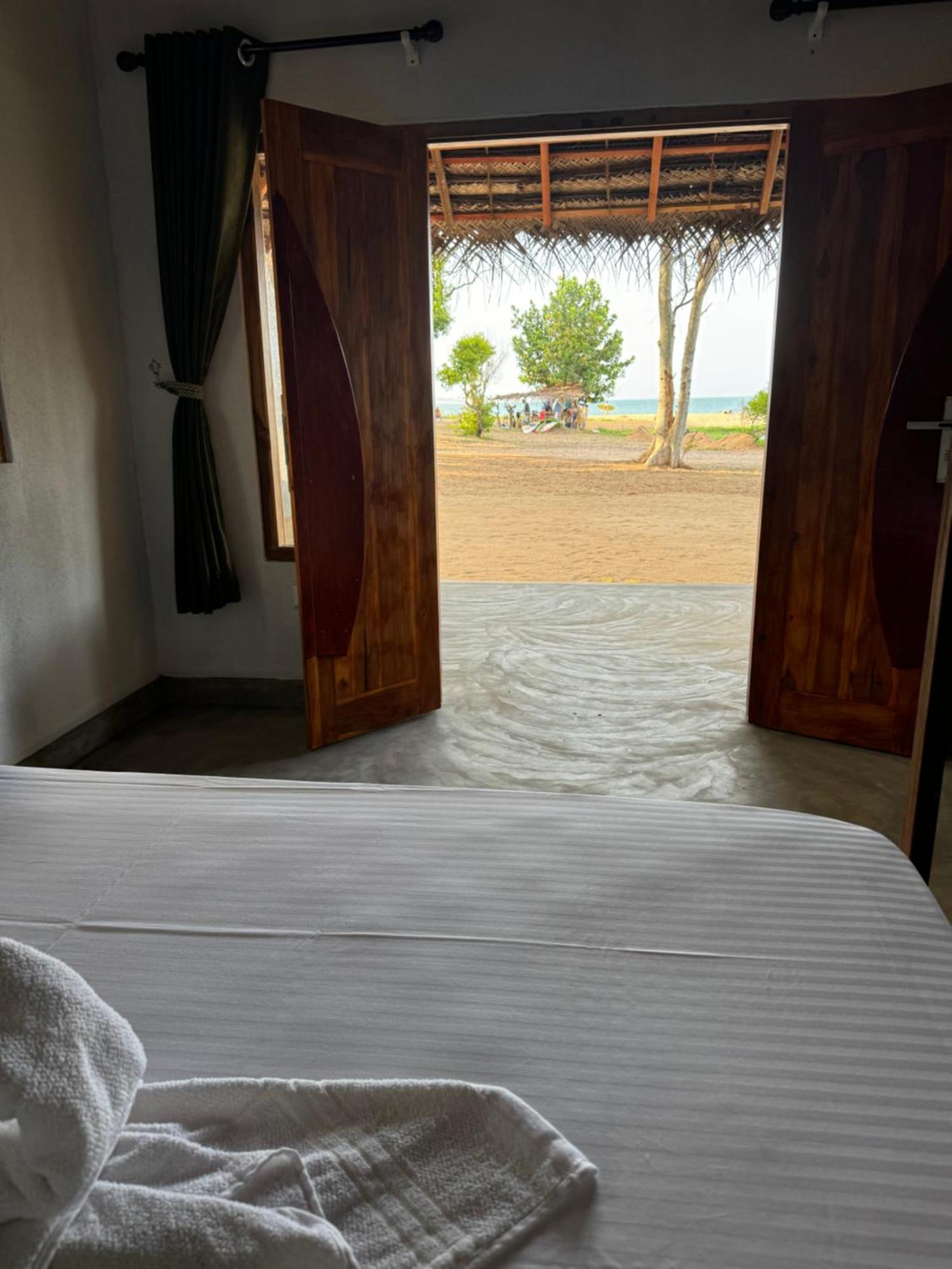 Peanut Farm Surf And Wild Resort - Arugambay 아루감 베이 외부 사진
