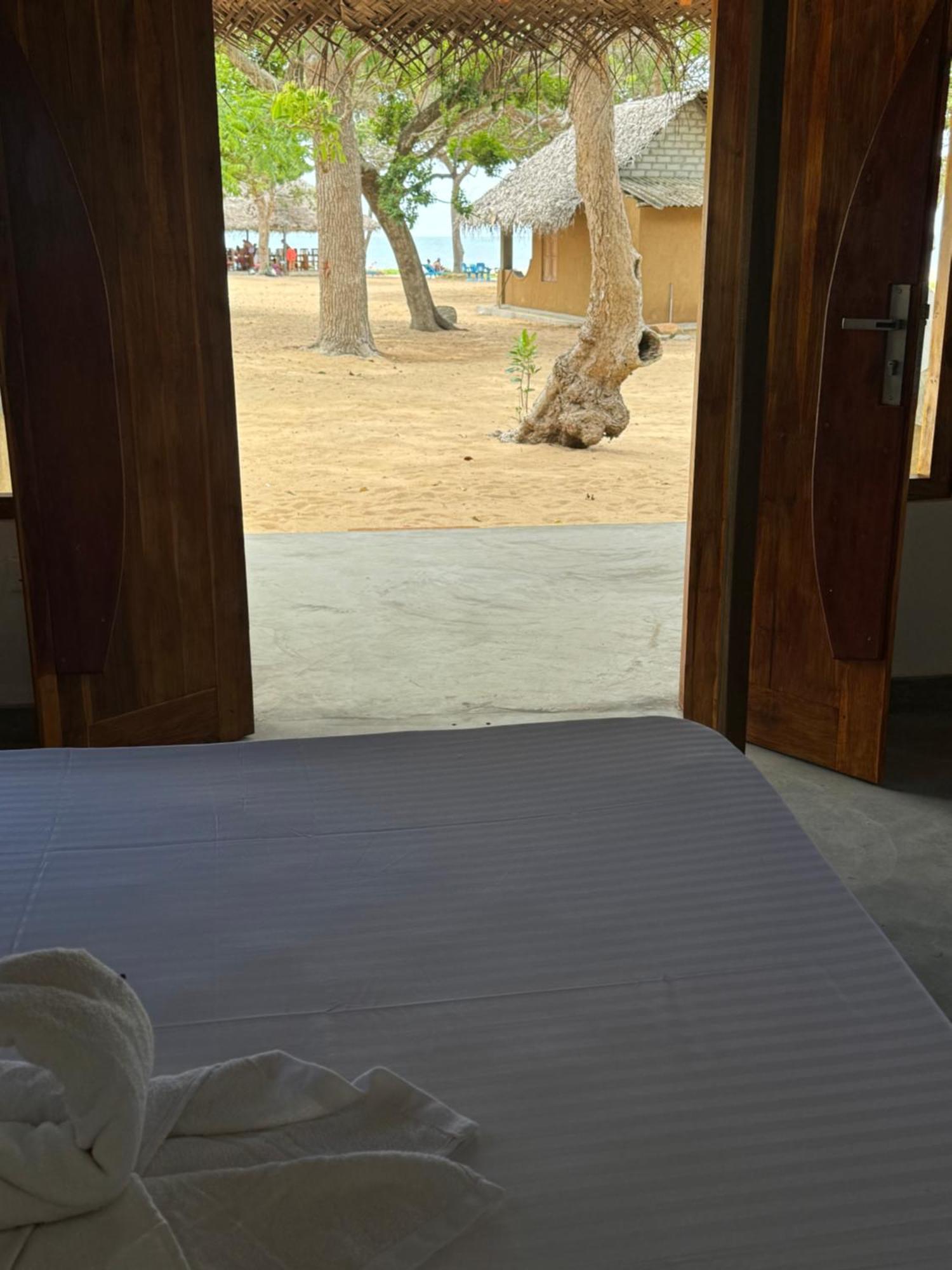Peanut Farm Surf And Wild Resort - Arugambay 아루감 베이 외부 사진