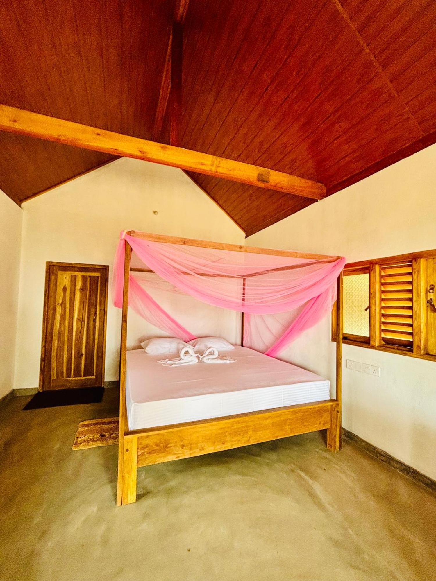Peanut Farm Surf And Wild Resort - Arugambay 아루감 베이 외부 사진